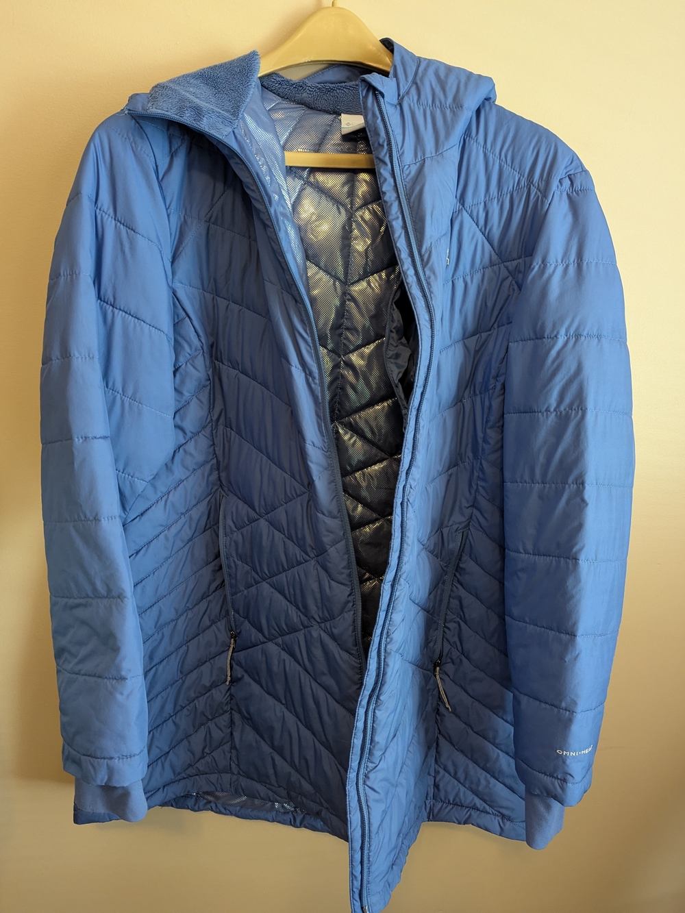 Insulated Light Blue Quilted Ski Jacket with Hood